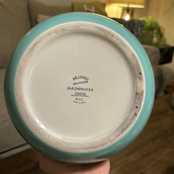 KIC Brushes Hand Painted Earthenware K.I.C. 10” Large Serving Salad Bowl - Picture 9 of 15